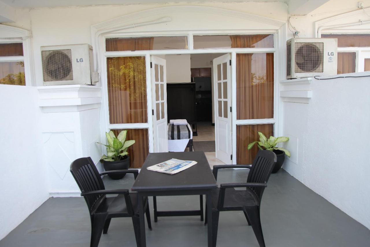 Hotel Nathaliya Katunayaka Esterno foto