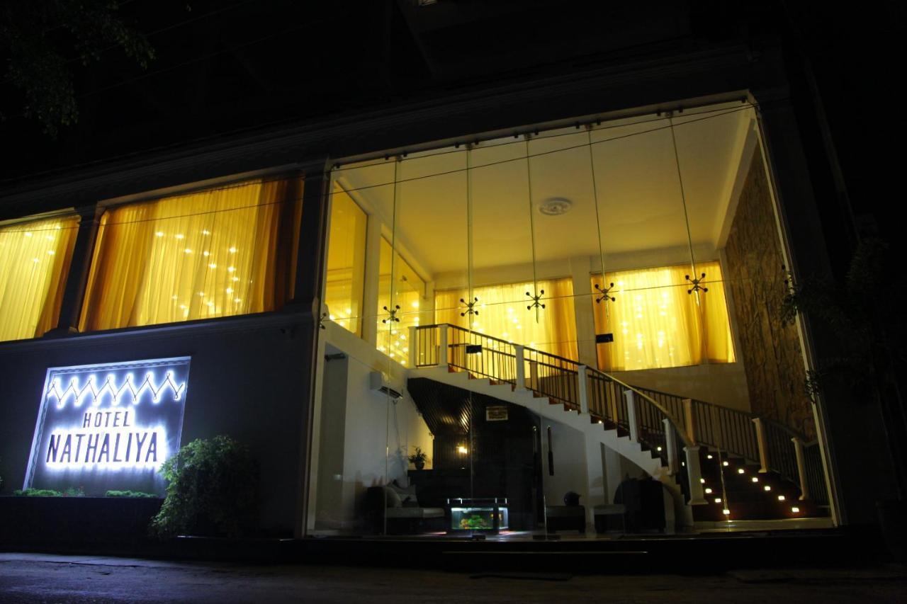 Hotel Nathaliya Katunayaka Esterno foto