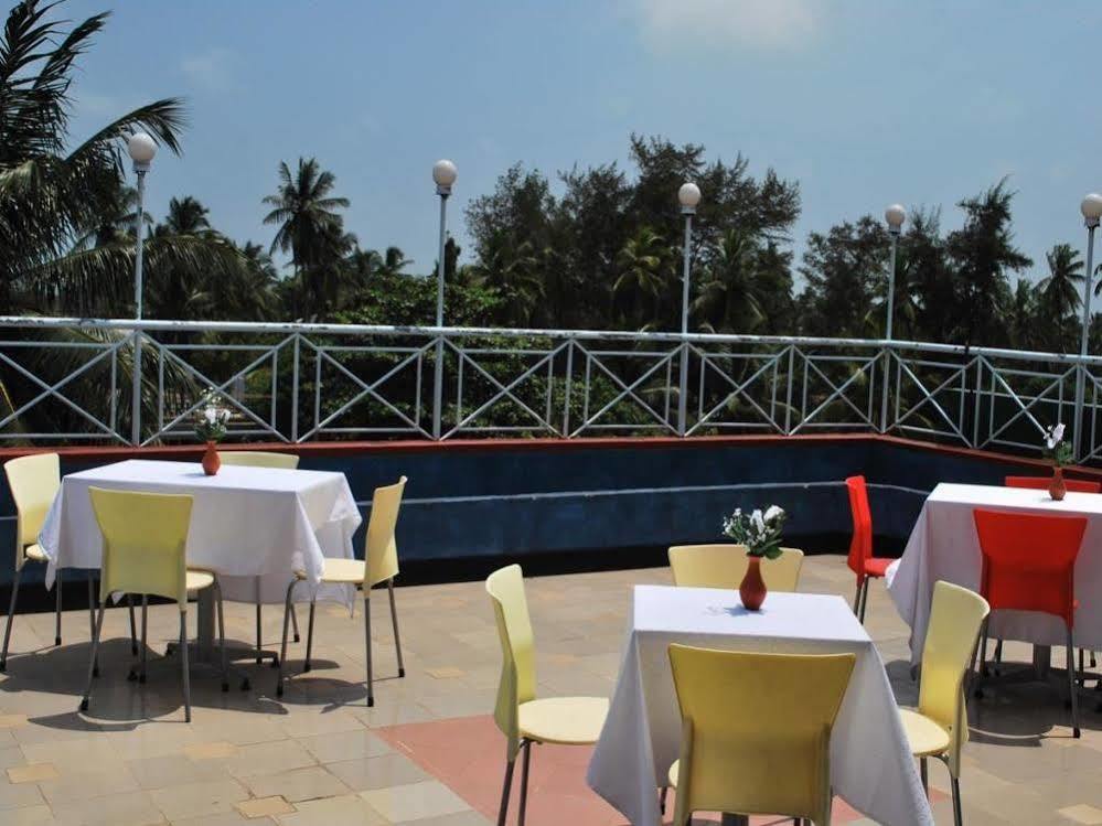 Hotel Nathaliya Katunayaka Esterno foto