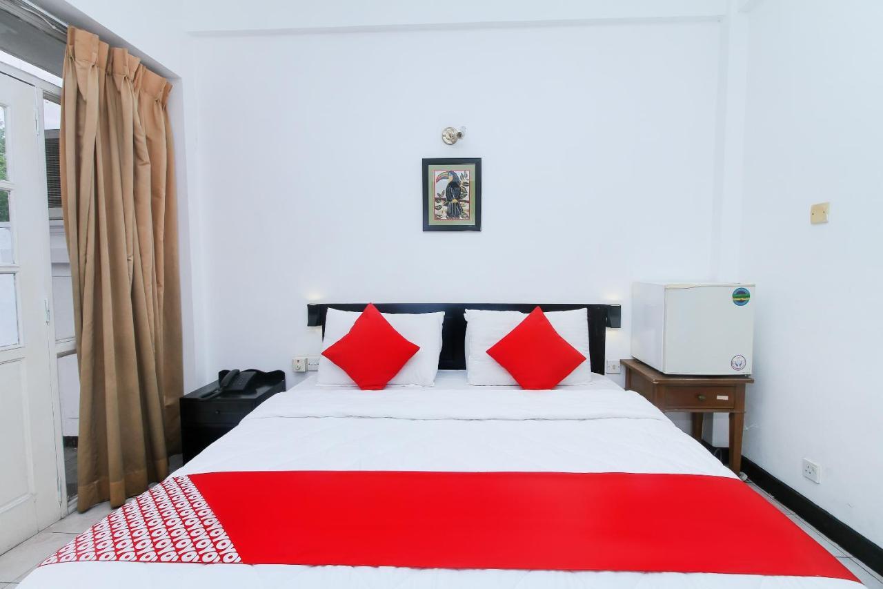 Hotel Nathaliya Katunayaka Esterno foto