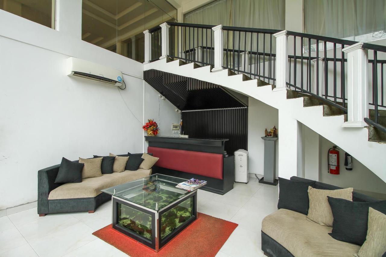 Hotel Nathaliya Katunayaka Esterno foto