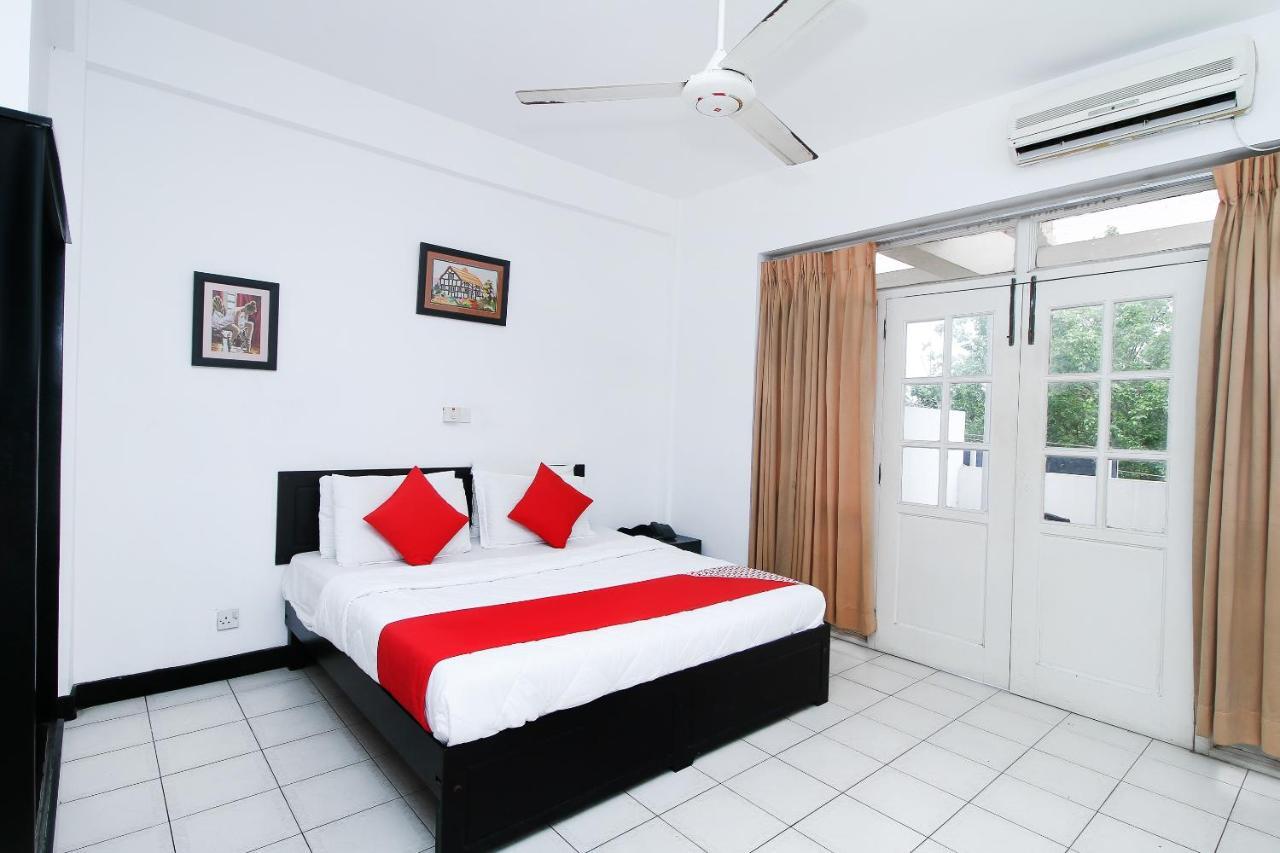 Hotel Nathaliya Katunayaka Esterno foto